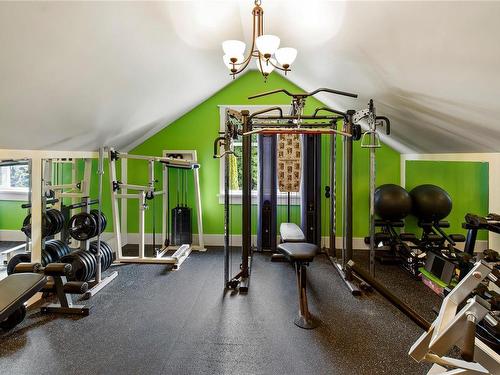 2710 Clover Close, Nanaimo, BC - Indoor Photo Showing Gym Room