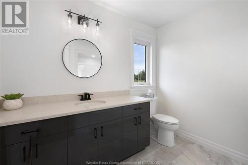 65 Mckenzie Street, Harrow, ON - Indoor Photo Showing Bathroom