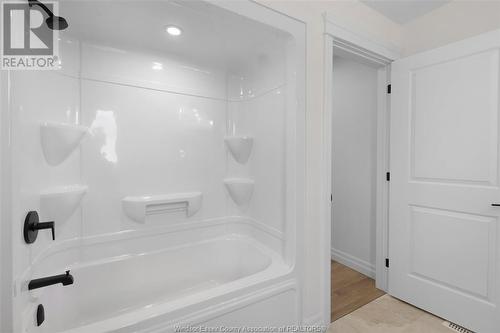 65 Mckenzie Street, Harrow, ON - Indoor Photo Showing Bathroom