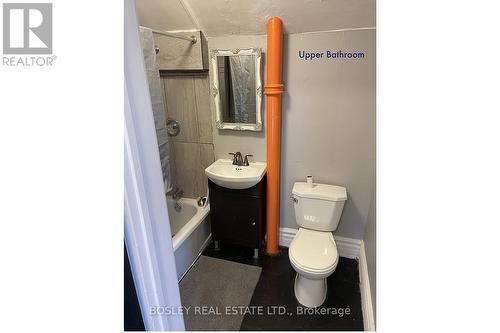 381 Gloucester St, Midland, ON - Indoor Photo Showing Bathroom