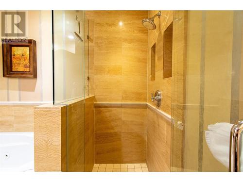 1288 Water Street Unit# 450, Kelowna, BC - Indoor Photo Showing Bathroom