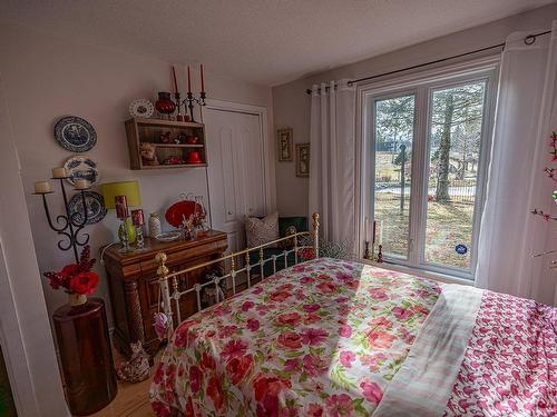 Chambre Ã Â coucher - 63 Boul. Coakley, Val-Des-Sources, QC - Indoor Photo Showing Bedroom