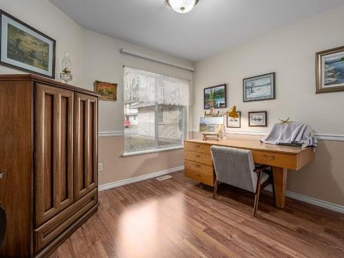 11-807 Railway Ave, Ashcroft, BC - Indoor Photo Showing Bedroom