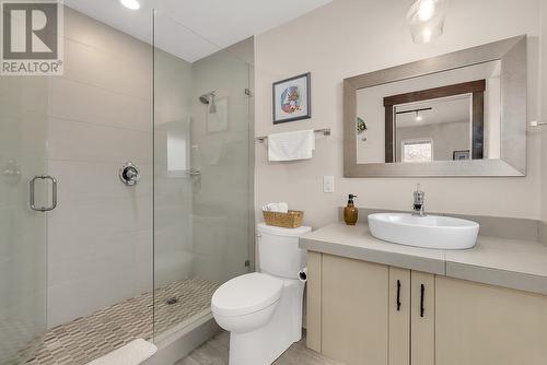 127 Skyland Drive, Kelowna, BC - Indoor Photo Showing Bathroom
