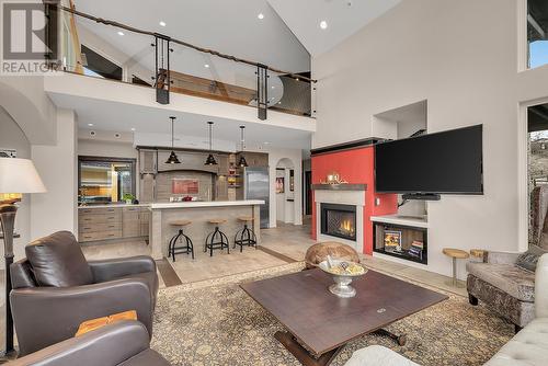 127 Skyland Drive, Kelowna, BC - Indoor Photo Showing Living Room With Fireplace