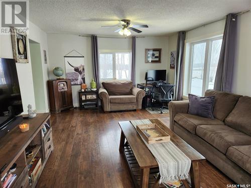 Perrin/Parsons Acreage, Tisdale Rm No. 427, SK - Indoor Photo Showing Living Room