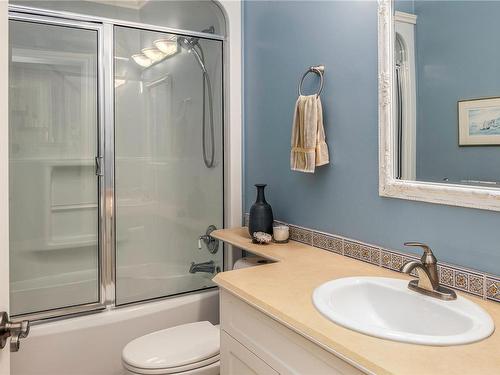 3490 Redden Rd, Nanoose Bay, BC - Indoor Photo Showing Bathroom