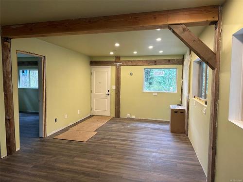 1230 Cappon Lane, Gabriola Island, BC - Indoor Photo Showing Other Room