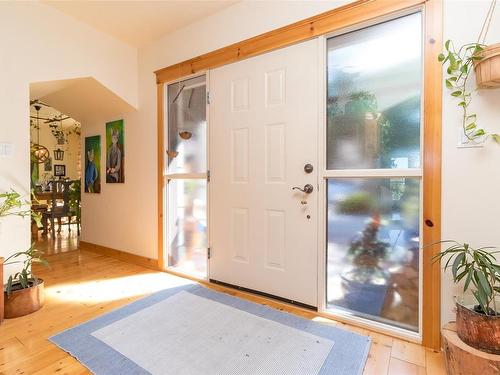 1860 Ashling Rd, Qualicum Beach, BC - Indoor Photo Showing Other Room