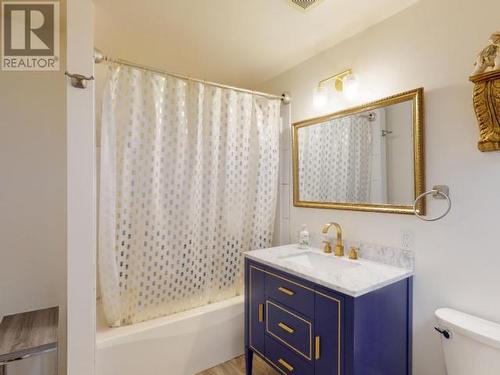 2108 Mahood Road, Powell River, BC - Indoor Photo Showing Bathroom