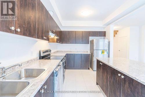 31 Middleton St, Southgate, ON - Indoor Photo Showing Kitchen With Double Sink