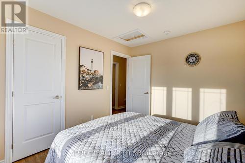 #149 -77 Diana Ave, Brantford, ON - Indoor Photo Showing Bedroom