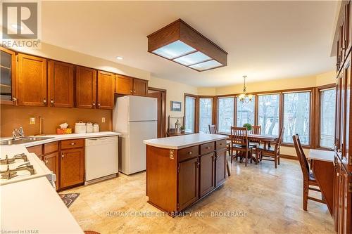 9 Aspen Place, London, ON - Indoor Photo Showing Kitchen