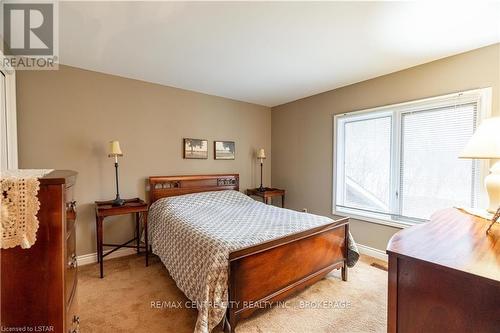 9 Aspen Place, London, ON - Indoor Photo Showing Bedroom