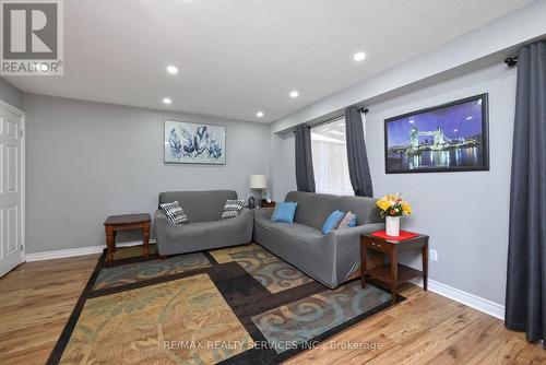 115 Beattie Ave, New Tecumseth, ON - Indoor Photo Showing Living Room