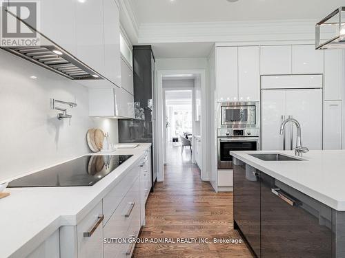 476 Deloraine Ave, Toronto, ON - Indoor Photo Showing Kitchen With Upgraded Kitchen