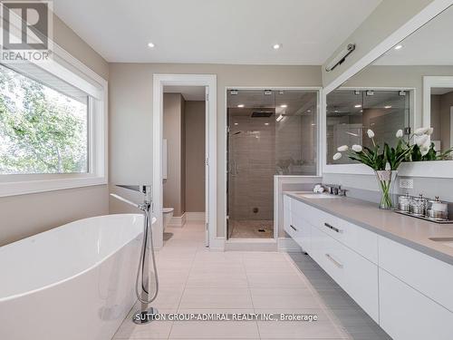 476 Deloraine Ave, Toronto, ON - Indoor Photo Showing Bathroom