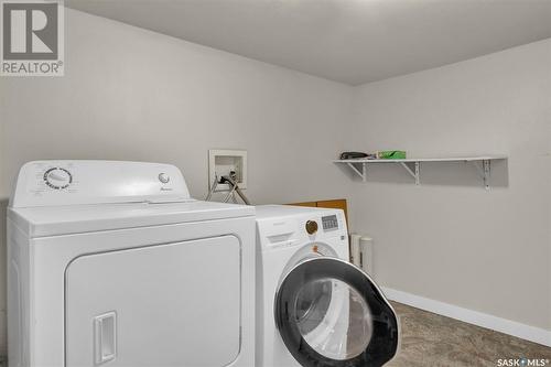 2059 Elphinstone Street, Regina, SK - Indoor Photo Showing Laundry Room