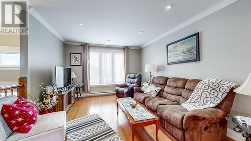 7 Bulrush Avenue, St. John'S, NL - Indoor Photo Showing Living Room