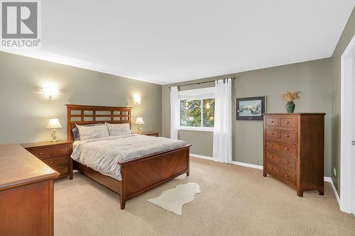 251 Highgate Court, Kelowna, BC - Indoor Photo Showing Bedroom