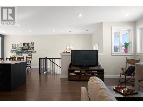 57 Wozney Street, Kitimat, BC - Indoor Photo Showing Living Room