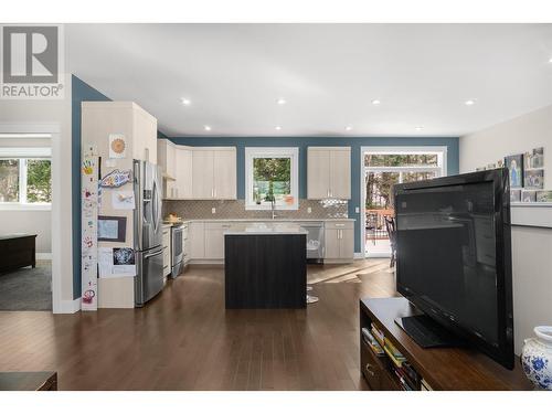 57 Wozney Street, Kitimat, BC - Indoor Photo Showing Kitchen