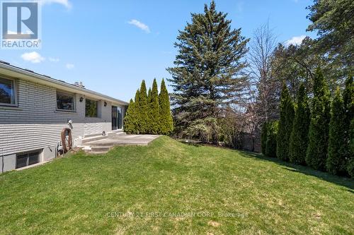 688 Westmount Hills Dr E, London, ON - Outdoor