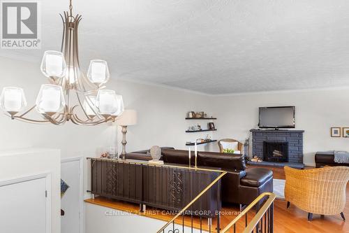 688 Westmount Hills Dr E, London, ON - Indoor With Fireplace