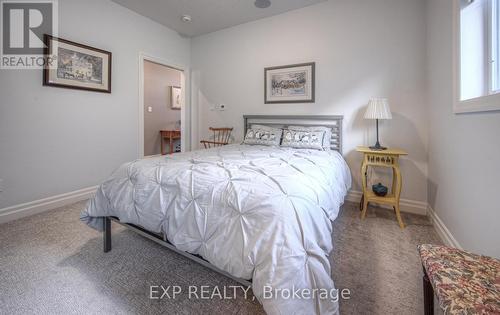 138 Ridgeview Dr, Mapleton, ON - Indoor Photo Showing Bedroom