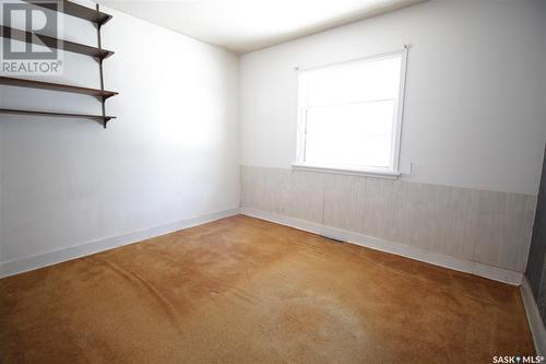 1020 Moose Street, Moosomin, SK - Indoor Photo Showing Kitchen With Double Sink