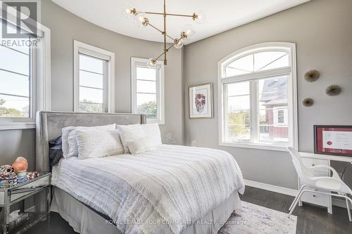6 Globemaster Lane, Richmond Hill, ON - Indoor Photo Showing Bedroom