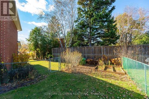 2551 Birch Cres, Mississauga, ON - Outdoor With Backyard