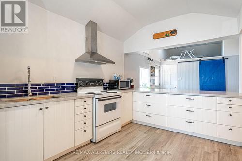 43 Bayview Road, Kawartha Lakes, ON - Indoor Photo Showing Kitchen