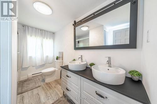 43 Bayview Road, Kawartha Lakes, ON - Indoor Photo Showing Bathroom