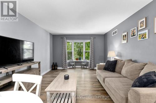 306 - 107 Bond Street, Orillia, ON - Indoor Photo Showing Living Room