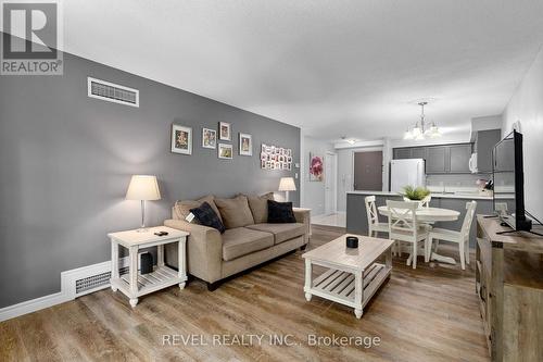 306 - 107 Bond Street, Orillia, ON - Indoor Photo Showing Living Room