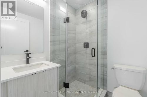 313 - 2369 Danforth Avenue, Toronto, ON - Indoor Photo Showing Bathroom