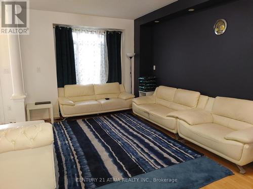 6946 14Th Avenue, Markham, ON - Indoor Photo Showing Living Room
