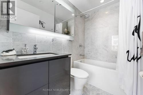 #3008 -117 Mcmahon Dr, Toronto, ON - Indoor Photo Showing Bathroom