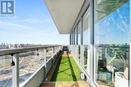 3008 - 117 Mcmahon Drive, Toronto, ON - Outdoor With View With Exterior