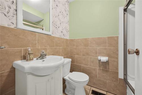 146 Princeton Drive, Hamilton, ON - Indoor Photo Showing Bathroom