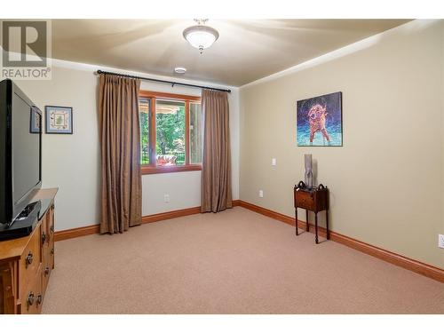 4178 Gallaghers Boulevard S, Kelowna, BC - Indoor Photo Showing Other Room