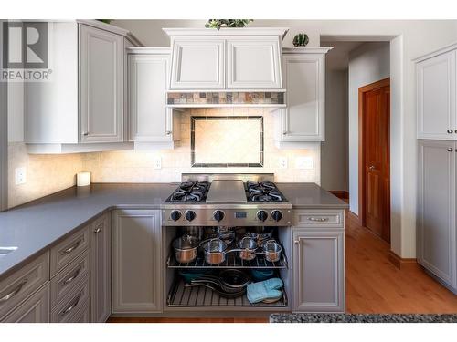 4178 Gallaghers Boulevard S, Kelowna, BC - Indoor Photo Showing Kitchen