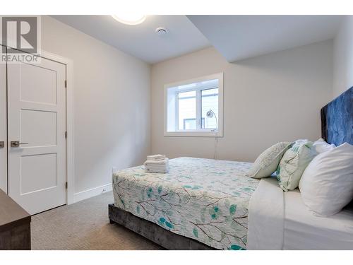 1842 Grey Owl Court, Kelowna, BC - Indoor Photo Showing Bedroom