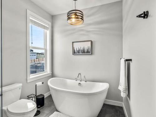 157 Rue Cheval Noir, Kamloops, BC - Indoor Photo Showing Bathroom