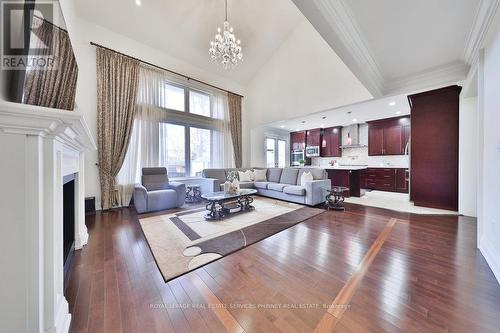 1841 Hindhead Rd, Mississauga, ON - Indoor Photo Showing Living Room With Fireplace