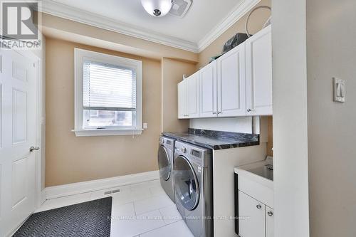 1841 Hindhead Road, Mississauga, ON - Indoor Photo Showing Laundry Room