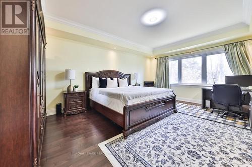 1841 Hindhead Rd, Mississauga, ON - Indoor Photo Showing Bedroom
