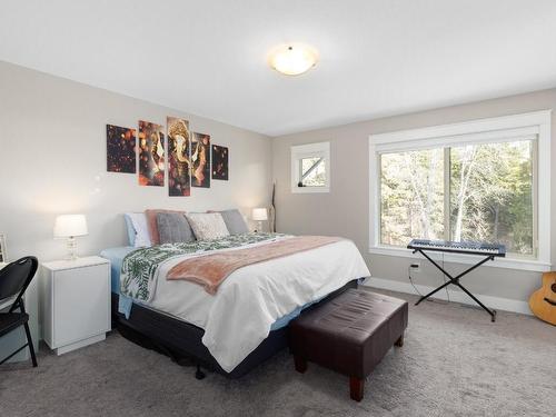 50-3359 Cougar Road, West Kelowna, BC - Indoor Photo Showing Bedroom