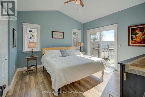 38 Oak Bluffs Rd, South Frontenac, ON - Indoor Photo Showing Bedroom